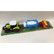Traktor z maszyn� rolnicz� Macyszyn Toys
