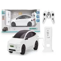 Auto RC ze stacj� do �adowania bia�e Artyk