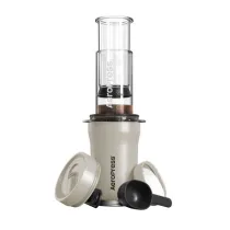 AeroPress Go Plus Zaparzacz do kawy z kubkiem termicznym kremowym