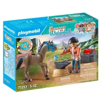 Playmobil Horses of Waterfall Kowal Ben i Achilles 71357