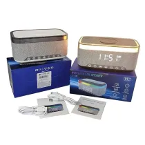 Adar G�o�nik z zegarem, radio, budzik USB 15W