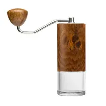 Comandante M�ynek C40 Mk4 Vintage Oak Royal