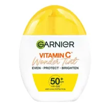 Garnier Vitamin C Wonder Tint lekki barwi�cy krem do twarzy SPF50+ 40 ml