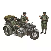 Zundapp KS750 with Sidecar Italeri