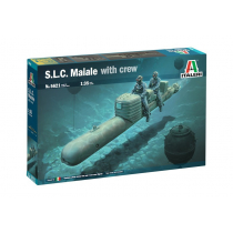 Model plastikowy łódź S.L.C. MAIALE z załogą 1/35 Italeri