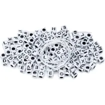 Brewis Koraliki literki bia�a kostka + sznurek 20g, 1 m