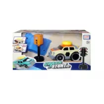 Auto z d�wi�kiem i �wiat�em Swede