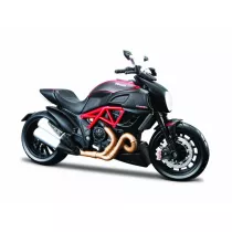 MAISTO 31101-71 Motor Ducati Diavel Carbon 1:12