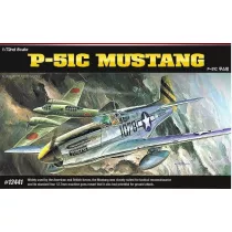 Model plastikowy P-51C Mustang Red Tails Academy