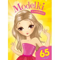 Modelki z naklejkami