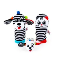 Balibazoo Zestaw skarpetki i grzechotka na r�czk�